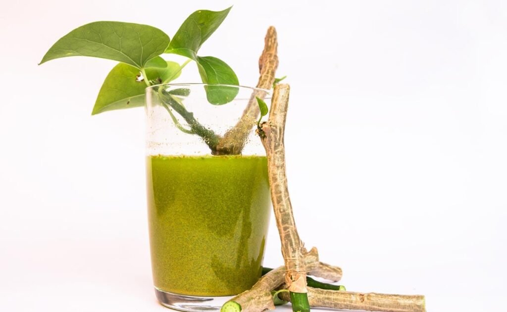 5 Incredible Ways Giloy Juice Can Transform Your Skin Health