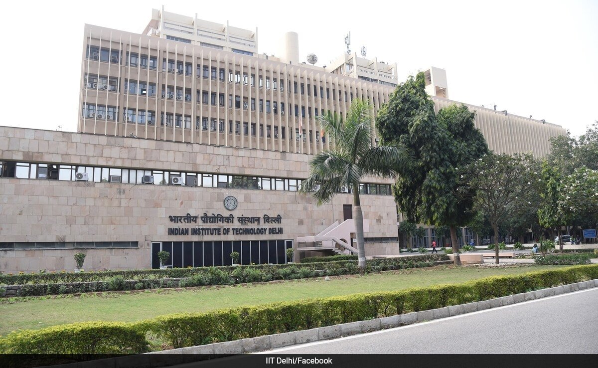 Bureaucrat Sheds Light On “Real Situation” Of Placements In IITs. See Post