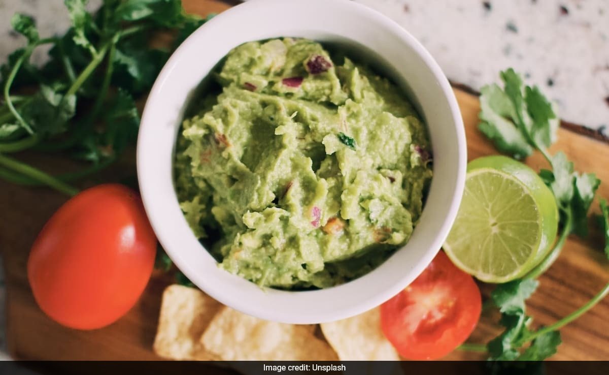 US Man, 32, Shoots Restaurant Employee Over Guacamole Dip