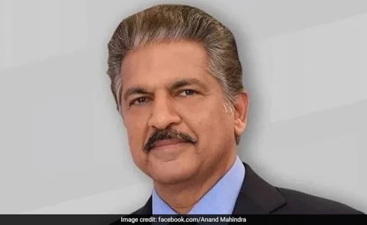 Anand Mahindra Shares Inspirational Story Of “Celebrity” Truck Driver 