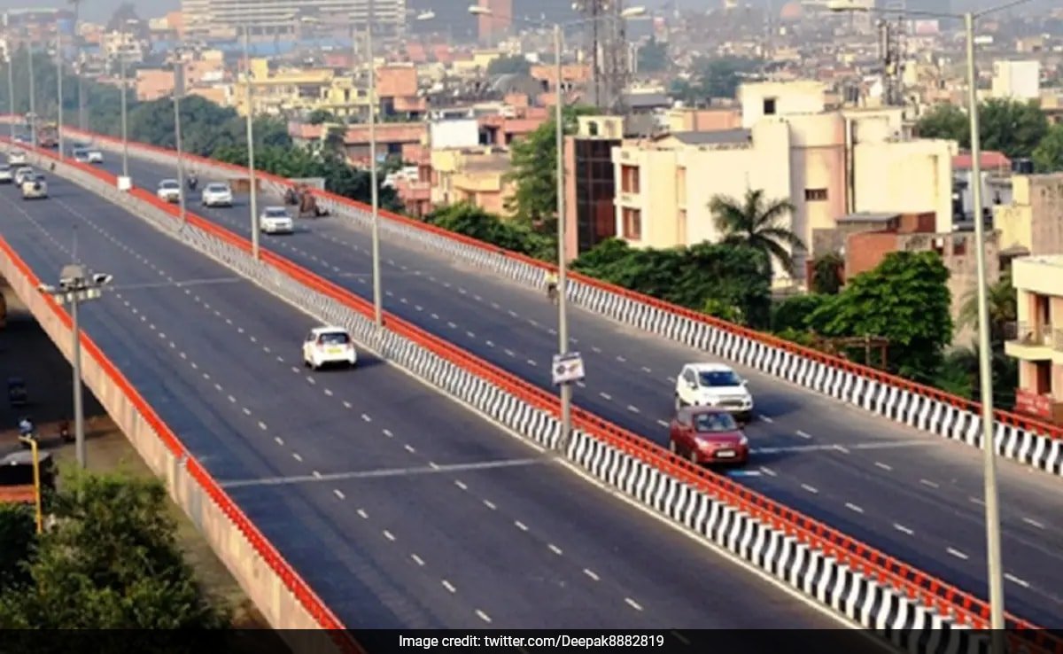 Noida Issues Traffic Advisory Ahead Of Resurfacing Work On Elevated Flyover