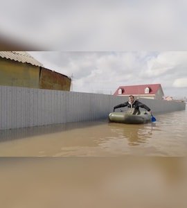 Russia, Kazakhstan Evacuate Over 100,000 People Amid Worst Flooding In Decades