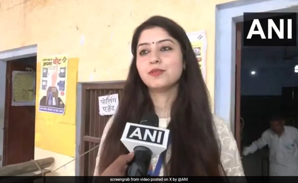 Meet Isha Arora, Polling Agent In UP’s Saharanpur Who Went Viral