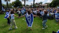 Mandatory jail for Nazi salutes under new Australia laws