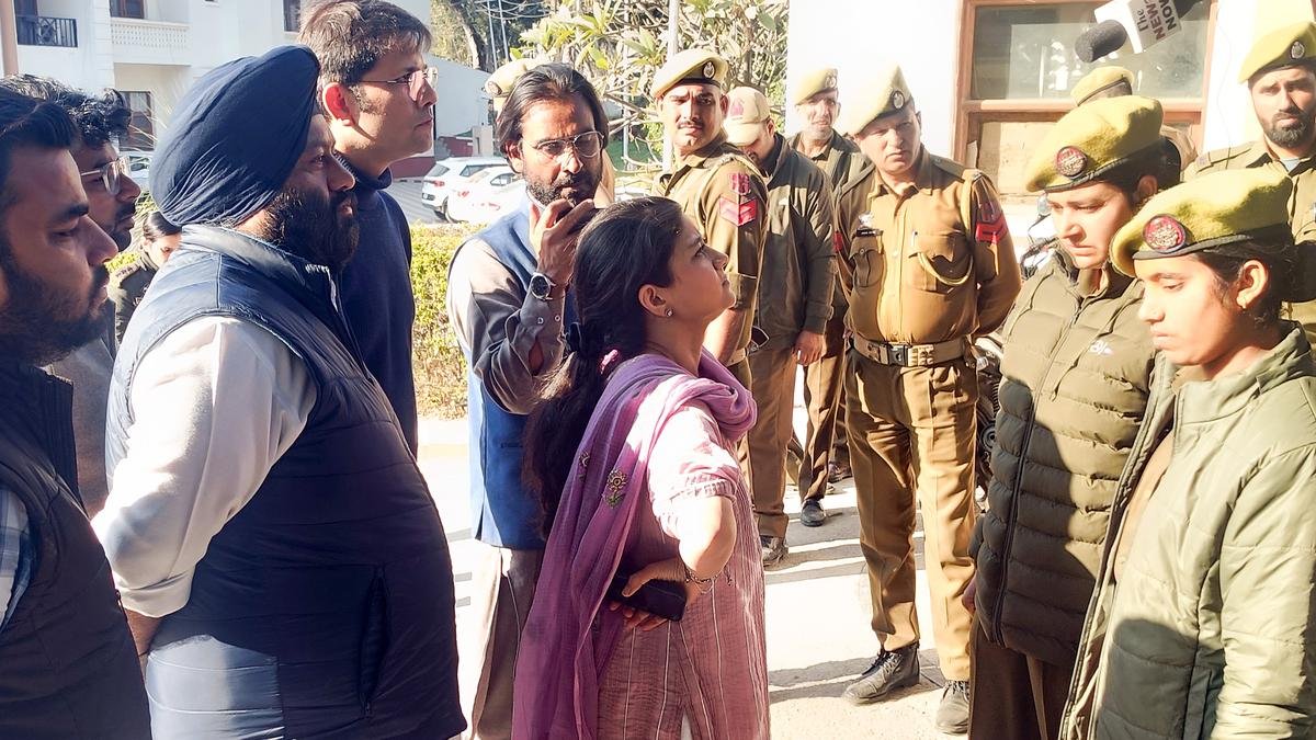 PDP’s Iltija Mufti blames police for Kathua local’s ‘suicide’, barred from holding press meet