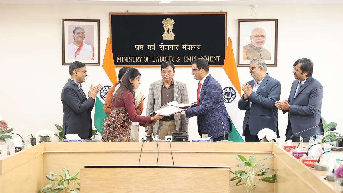 Labour Ministry inks pact with FoundIt, to bring 10 lakh more jobs on National Career Service portal annually