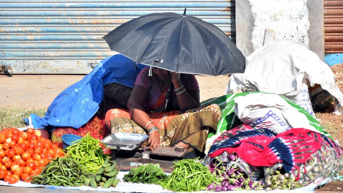 Maximum temperature above 37°C in all Telangana districts except Hyderabad