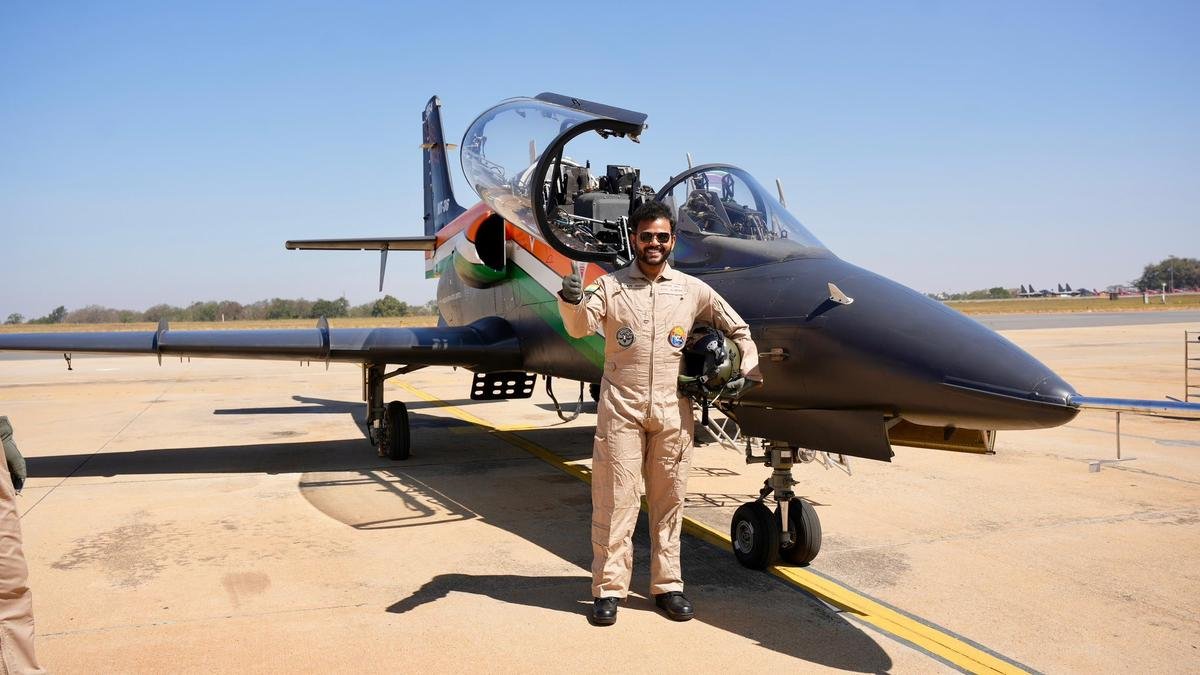 Civil Aviation Minister takes sortie on trainer aircraft ‘Yashas’