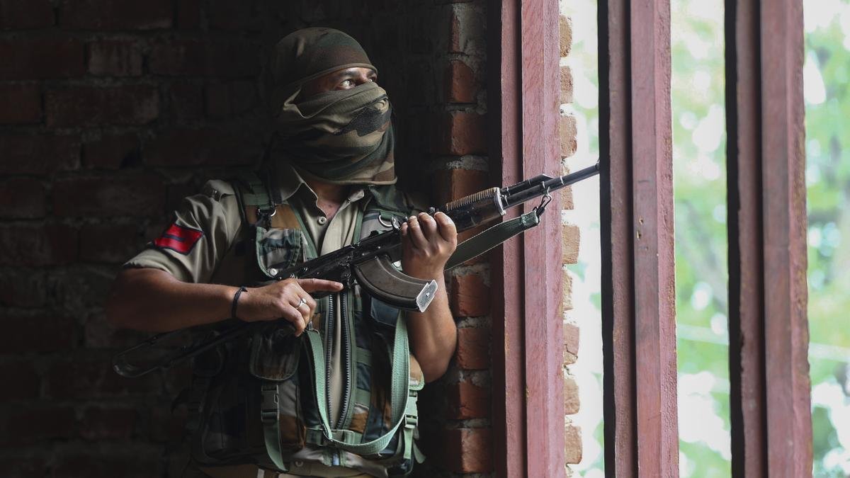 Two terror associates held in Jammu and Kashmir’s Bandipora 