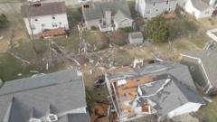 US tornadoes: Extreme weather leaves trail of destruction